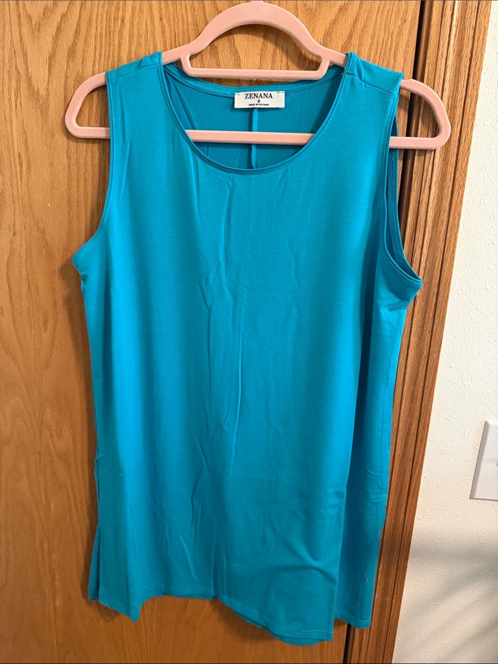🫶🏼3 for $12!!🫶🏼Zenana Outfitters Bright Blue Scoop Neck Sleeveless Tank